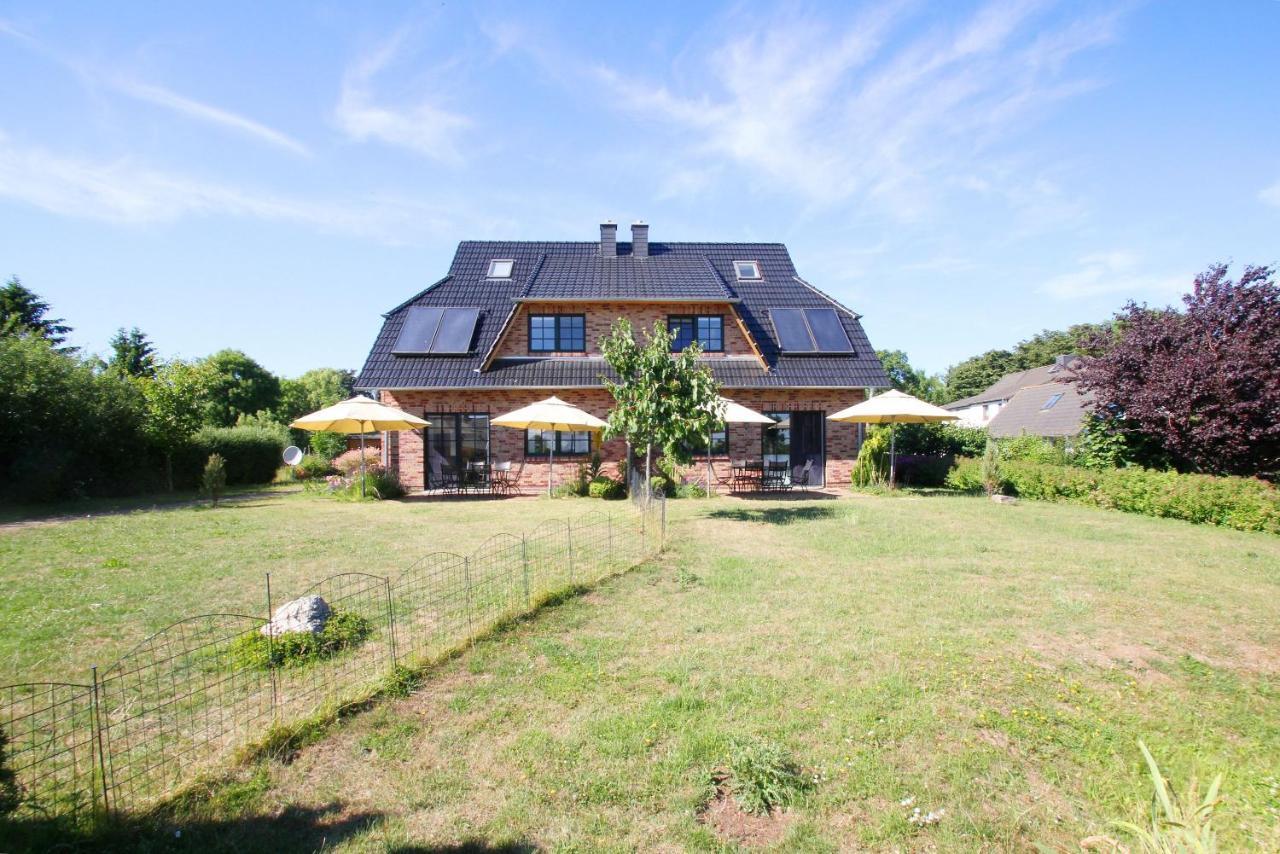 Ostseehaus Odin Doppelhaushaelfte Wiek auf Ruegen Exterior photo